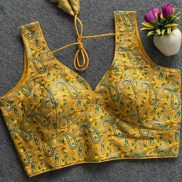 Blouse - Picture 11 of 16